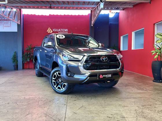 TOYOTA HILUX 2.8 D-4D TURBO DIESEL CD SRX 4X4 AUTOMÁTICO